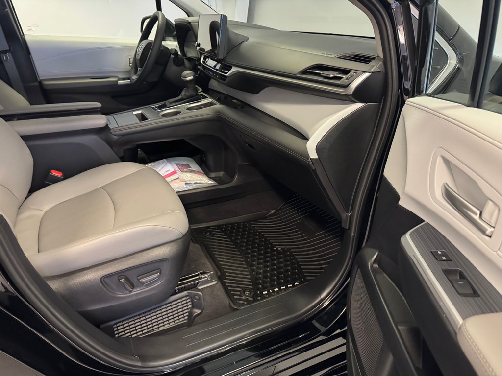 Toyota Sienna XLE FWD *DÉMO +BAS KILOMÉTRAGE* 2025 à Richmond, Québec - 20 - w1024h768px