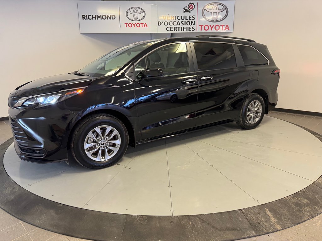 Toyota Sienna XLE FWD *DÉMO +BAS KILOMÉTRAGE* 2025 à Richmond, Québec - 3 - w1024h768px
