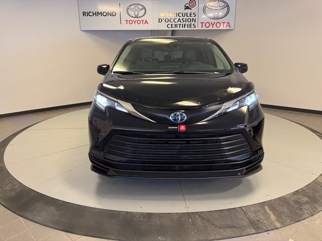 Toyota Sienna XLE FWD *DÉMO +BAS KILOMÉTRAGE* 2025 à Richmond, Québec - 13 - w1024h768px