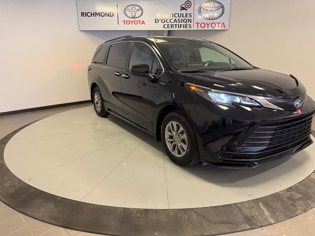 Toyota Sienna XLE FWD *DÉMO +BAS KILOMÉTRAGE* 2025 à Richmond, Québec - 12 - w1024h768px