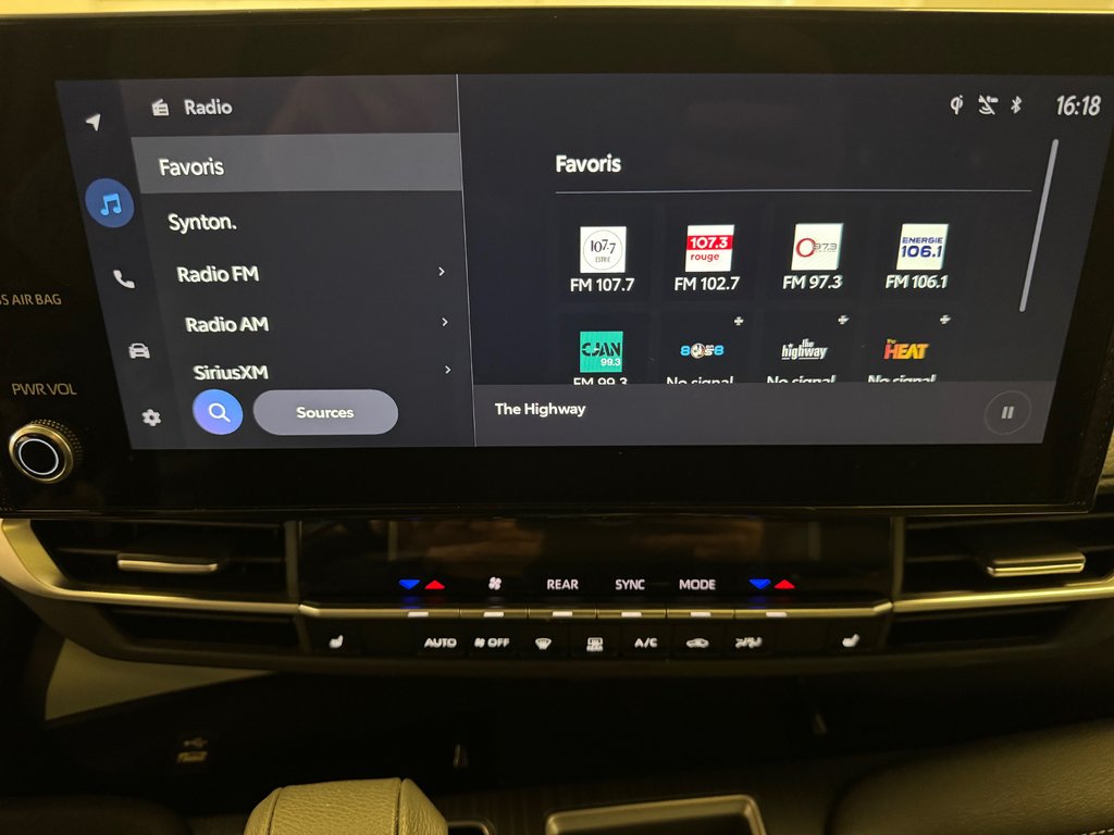 Toyota Sienna XLE FWD *DÉMO +BAS KILOMÉTRAGE* 2025 à Richmond, Québec - 23 - w1024h768px