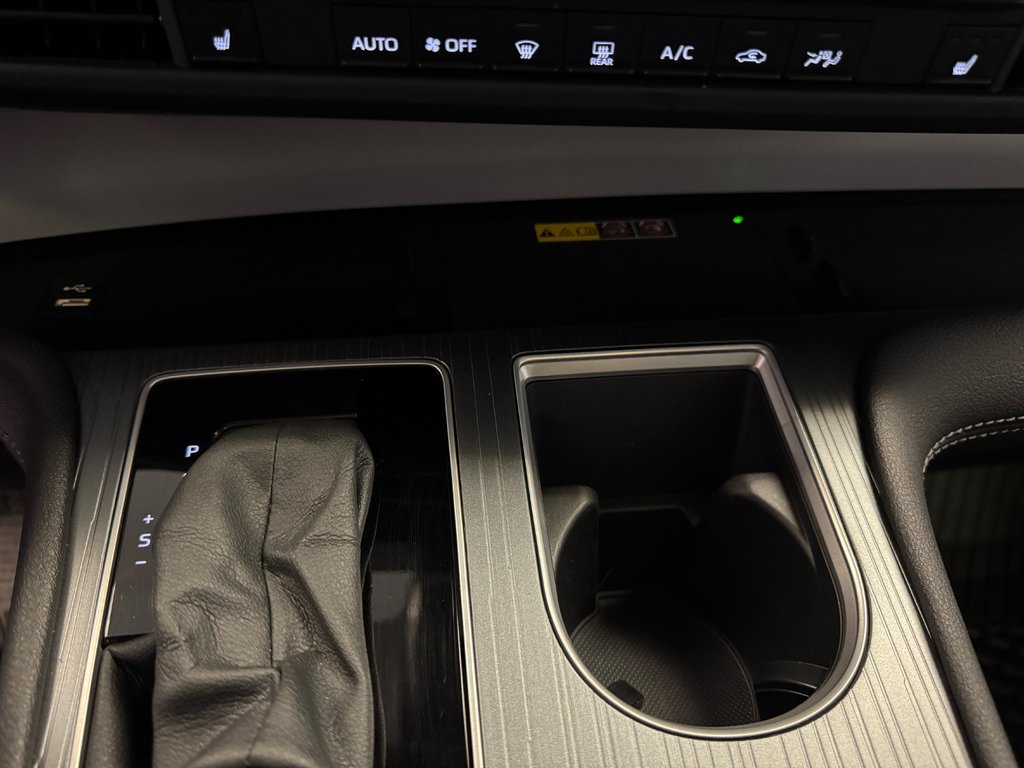 Toyota Sienna XLE FWD *DÉMO +BAS KILOMÉTRAGE* 2025 à Richmond, Québec - 27 - w1024h768px