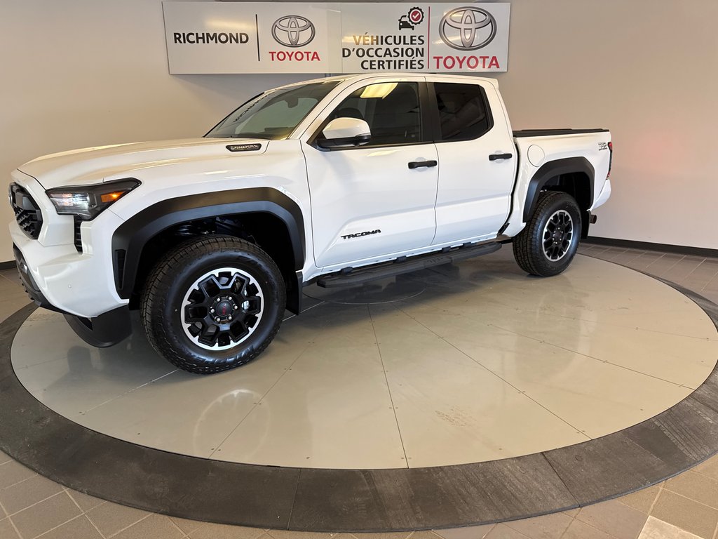 Toyota Tacoma TRD Hybrid *DÉMONSTRATEUR* 2025 à Richmond, Québec - 3 - w1024h768px