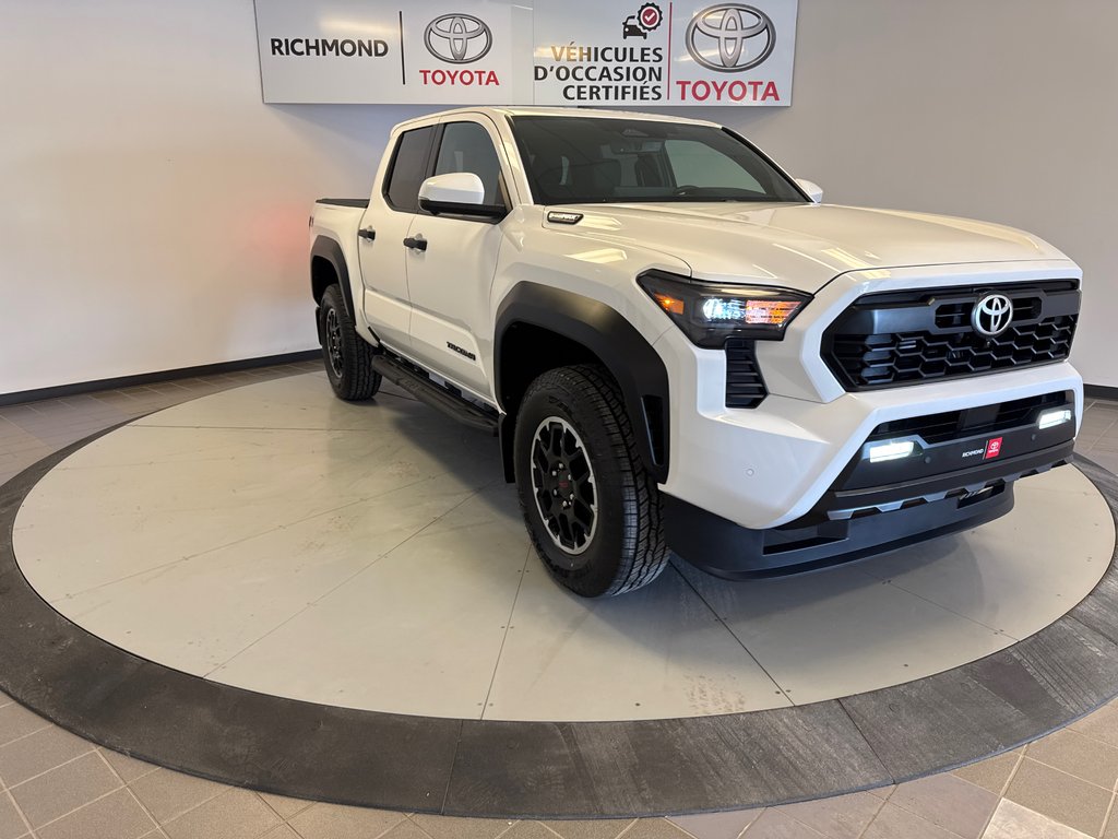 Toyota Tacoma TRD Hybrid *DÉMONSTRATEUR* 2025 à Richmond, Québec - 12 - w1024h768px