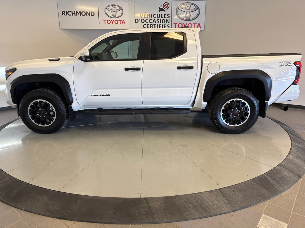 Toyota Tacoma TRD Hybrid *DÉMONSTRATEUR* 2025 à Richmond, Québec - 4 - w1024h768px