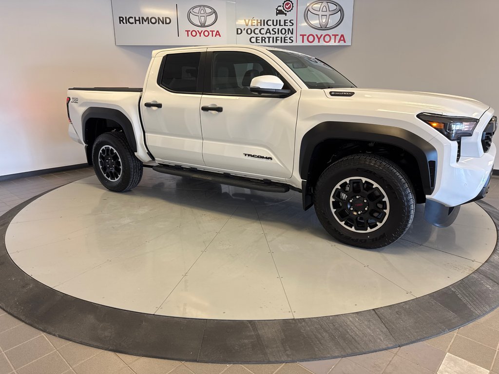 Toyota Tacoma TRD Hybrid *DÉMONSTRATEUR* 2025 à Richmond, Québec - 11 - w1024h768px