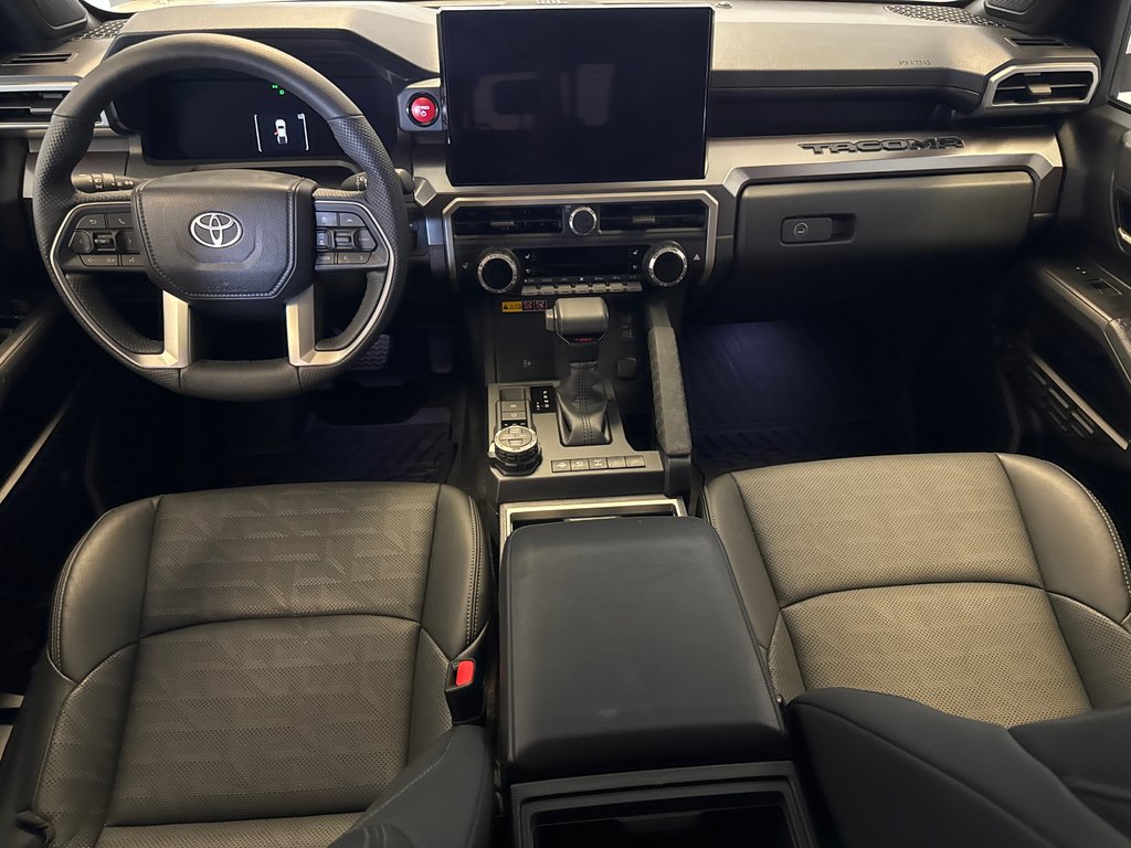 Toyota Tacoma TRD Hybrid *DÉMONSTRATEUR* 2025 à Richmond, Québec - 14 - w1024h768px