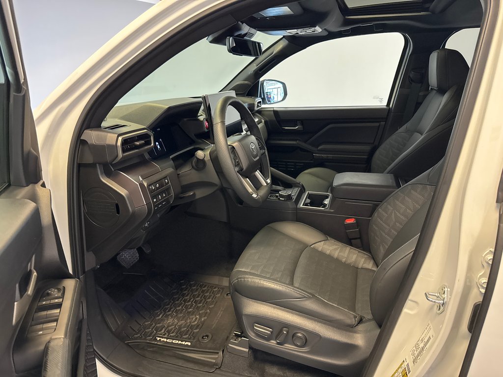 Toyota Tacoma TRD Hybrid *DÉMONSTRATEUR* 2025 à Richmond, Québec - 15 - w1024h768px