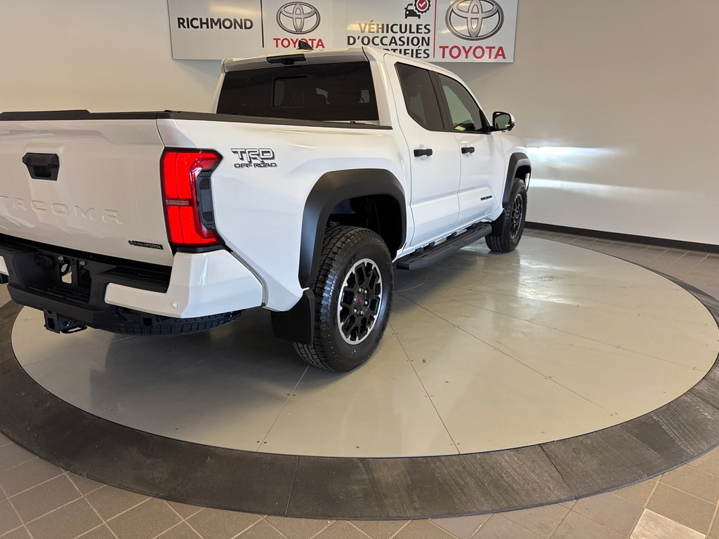 Toyota Tacoma TRD Hybrid *DÉMONSTRATEUR* 2025 à Richmond, Québec - 8 - w1024h768px