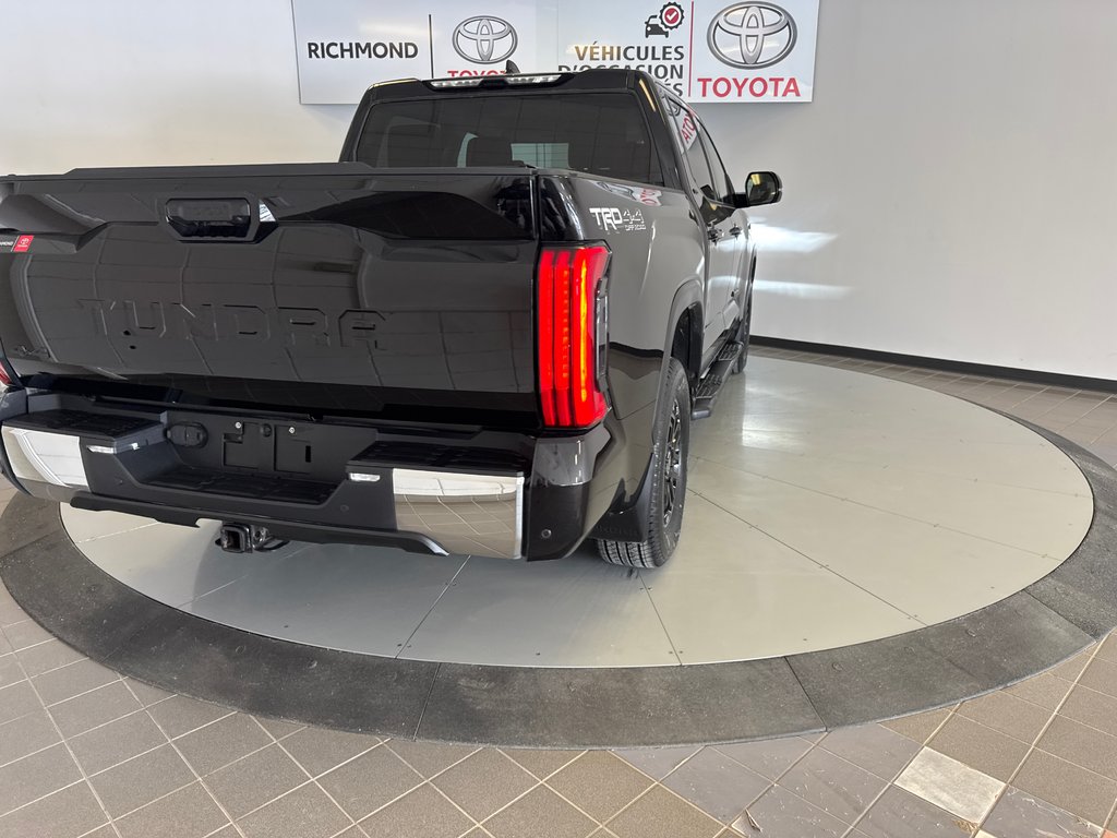 2022 Toyota Tundra SR5 TRD *TRÈS BEAU CAMION* in Richmond, Quebec - 8 - w1024h768px