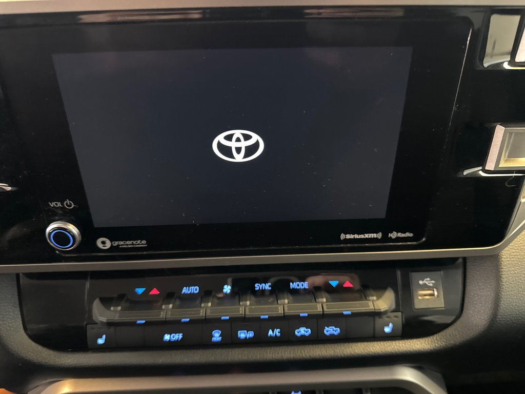 2022 Toyota Tundra SR5 TRD *TRÈS BEAU CAMION* in Richmond, Quebec - 20 - w1024h768px