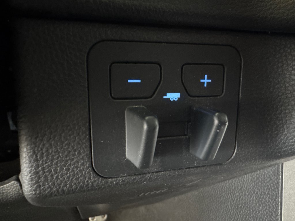 2022 Toyota Tundra SR5 TRD *TRÈS BEAU CAMION* in Richmond, Quebec - 26 - w1024h768px