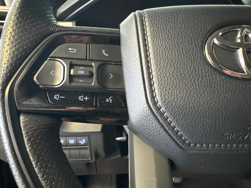 2022 Toyota Tundra SR5 TRD *TRÈS BEAU CAMION* in Richmond, Quebec - 27 - w1024h768px