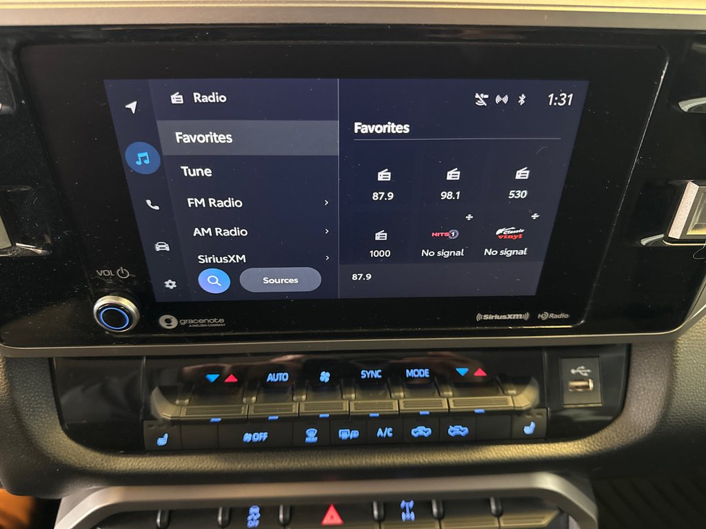 2022 Toyota Tundra SR5 TRD *TRÈS BEAU CAMION* in Richmond, Quebec - 21 - w1024h768px