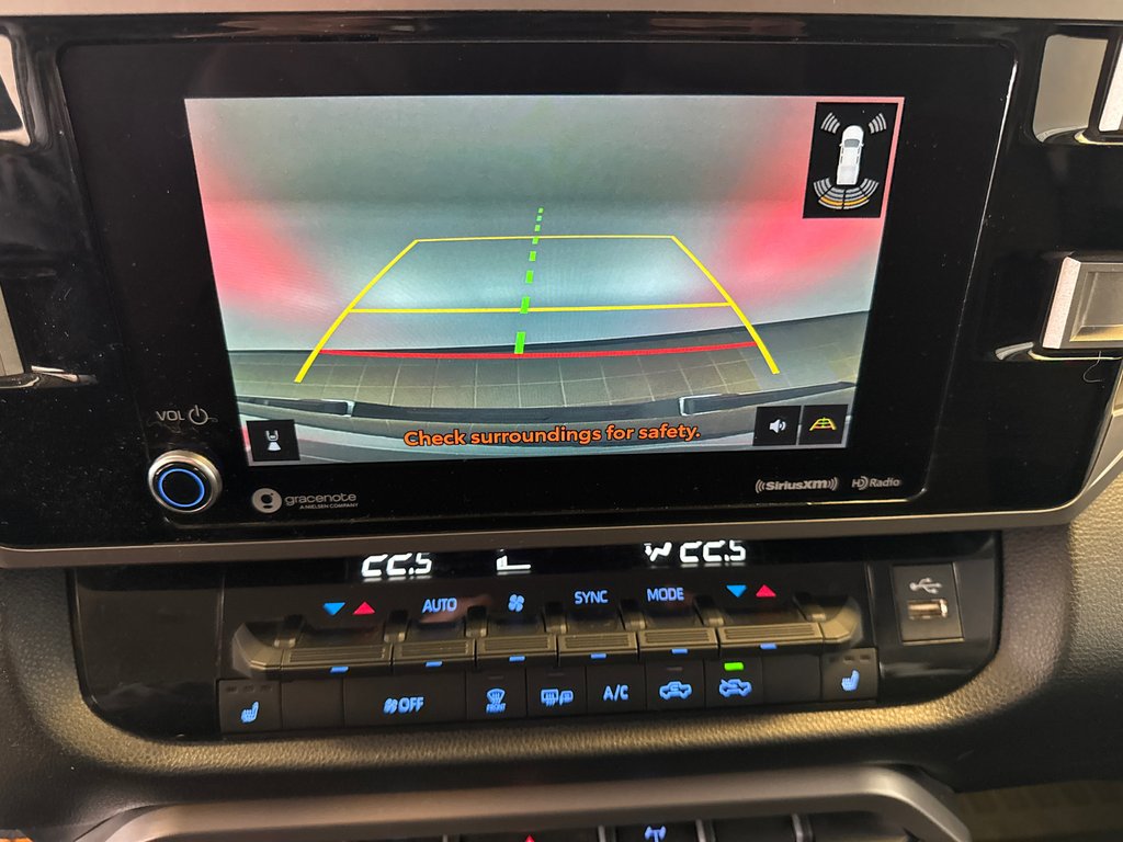 2022 Toyota Tundra SR5 TRD *TRÈS BEAU CAMION* in Richmond, Quebec - 22 - w1024h768px