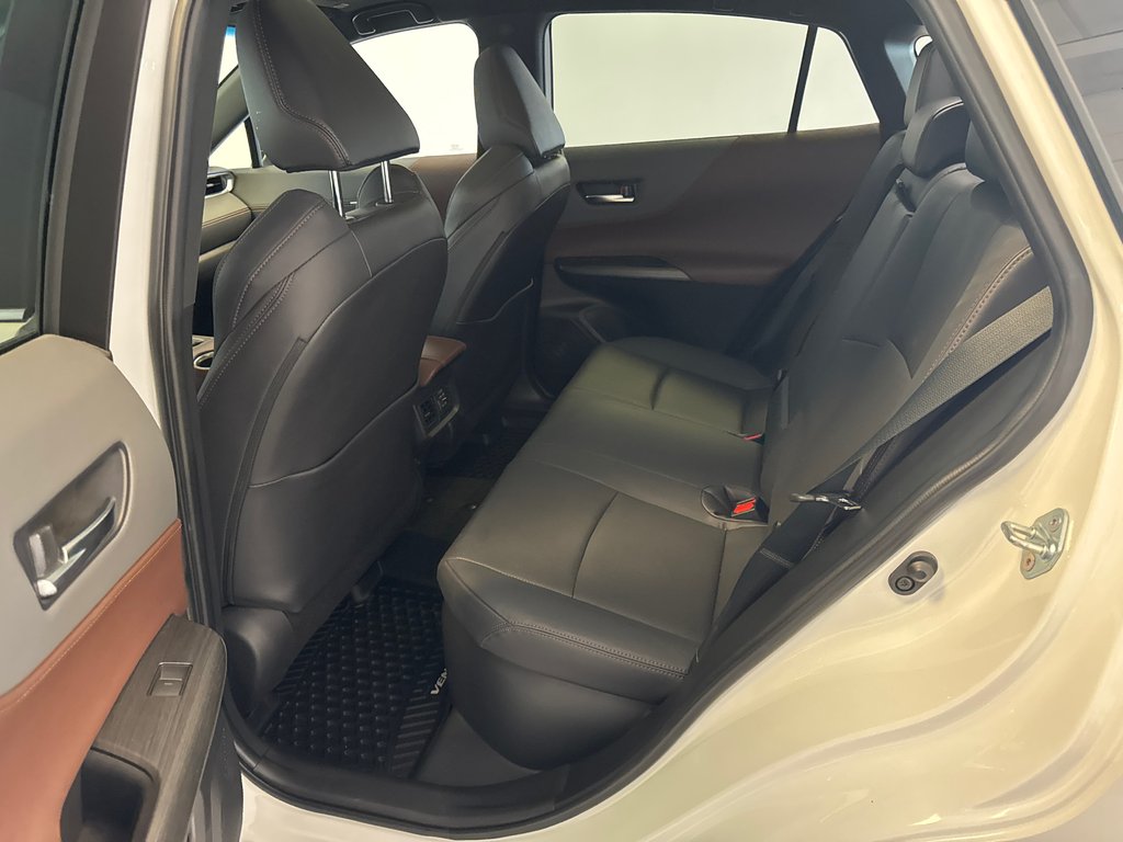 2024 Toyota Venza HYBRIDE LIMITED AWD *TRÈS BEAU VÉHICULE* in Richmond, Quebec - 17 - w1024h768px
