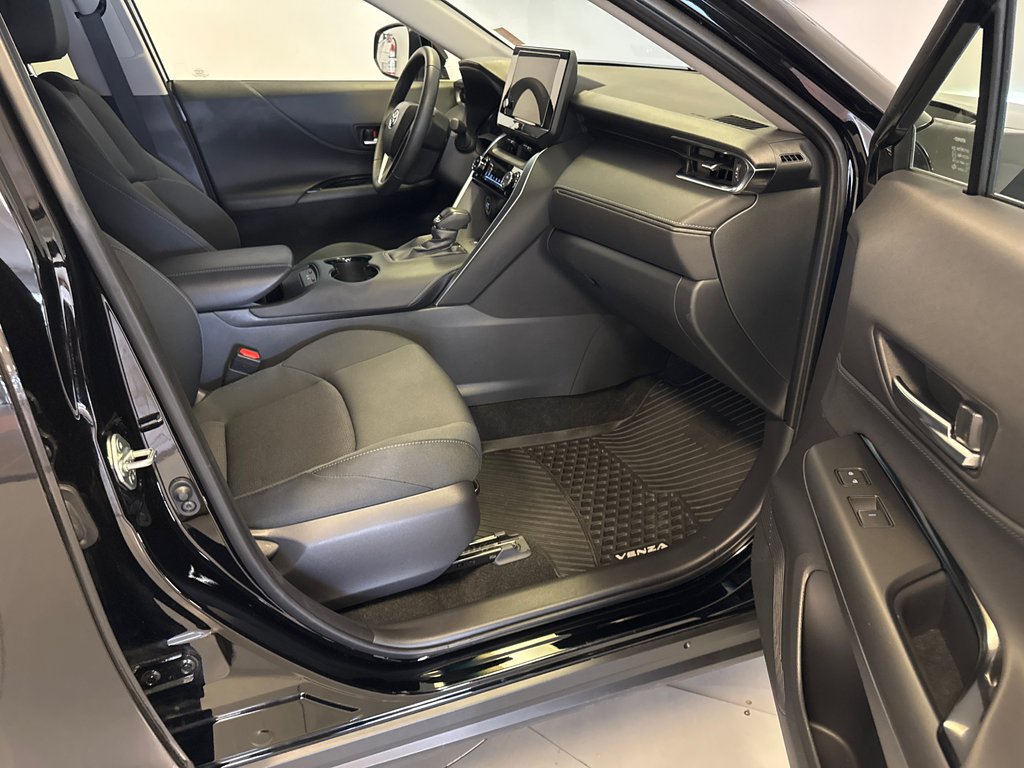 Toyota Venza LE AWD *BAS KILOMÉTRAGE* 2024 à Richmond, Québec - 19 - w1024h768px
