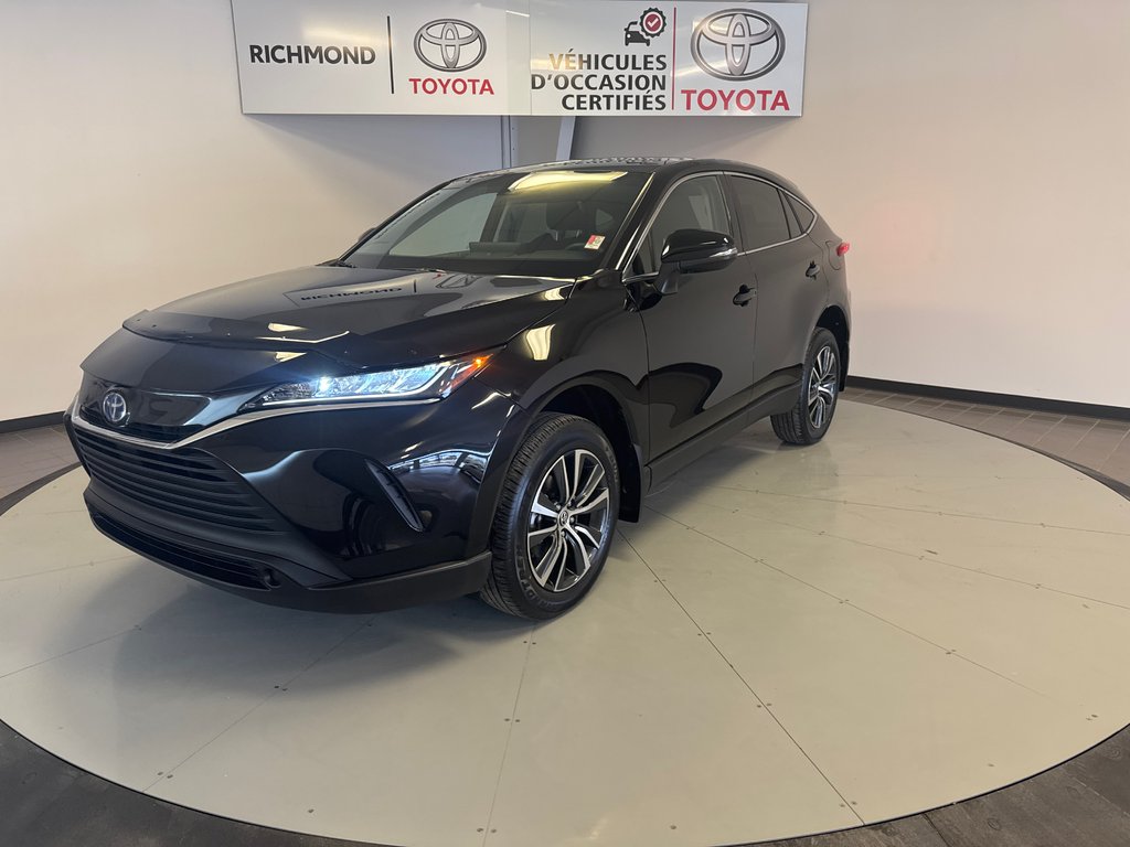 Toyota Venza LE AWD *BAS KILOMÉTRAGE* 2024 à Richmond, Québec - 2 - w1024h768px