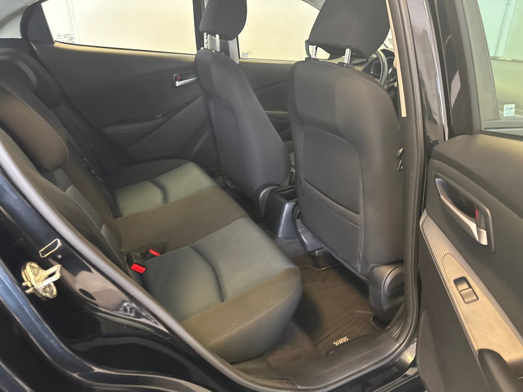 Toyota Yaris Hatchback *AUTOMATIQUE + BAS KILOMETRAGE* 2020 à Richmond, Québec - 18 - w1024h768px