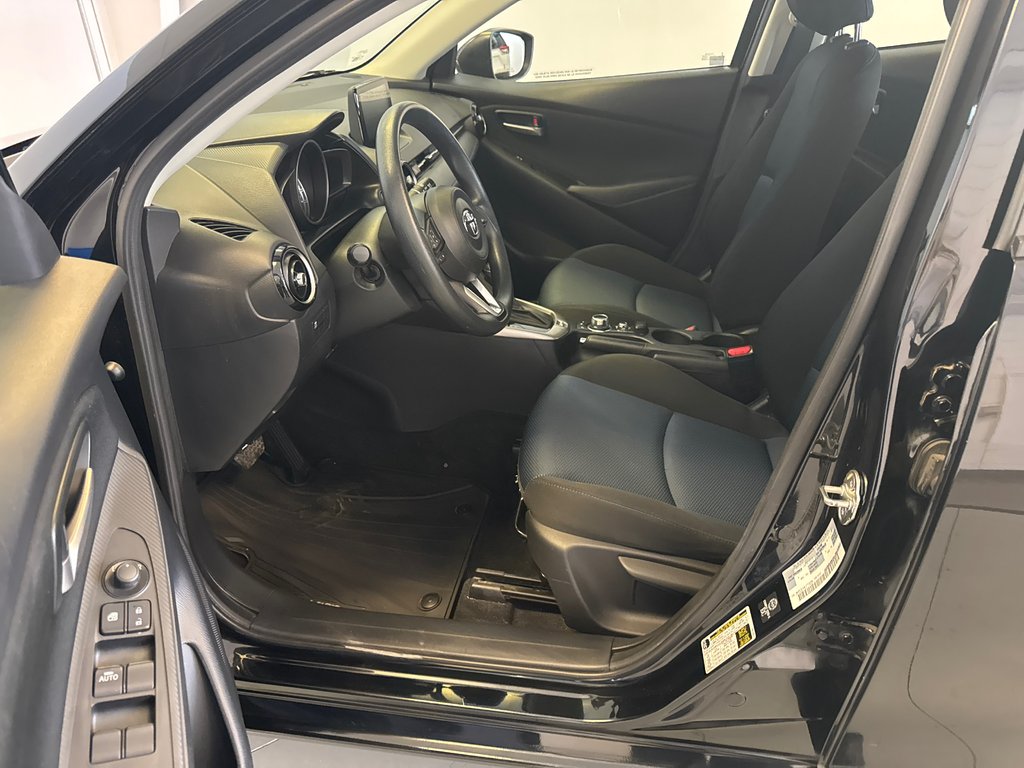 Toyota Yaris Hatchback *AUTOMATIQUE + BAS KILOMETRAGE* 2020 à Richmond, Québec - 15 - w1024h768px