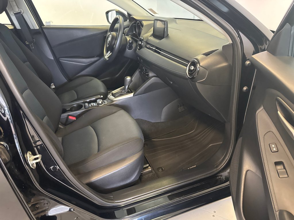 Toyota Yaris Hatchback *AUTOMATIQUE + BAS KILOMETRAGE* 2020 à Richmond, Québec - 19 - w1024h768px