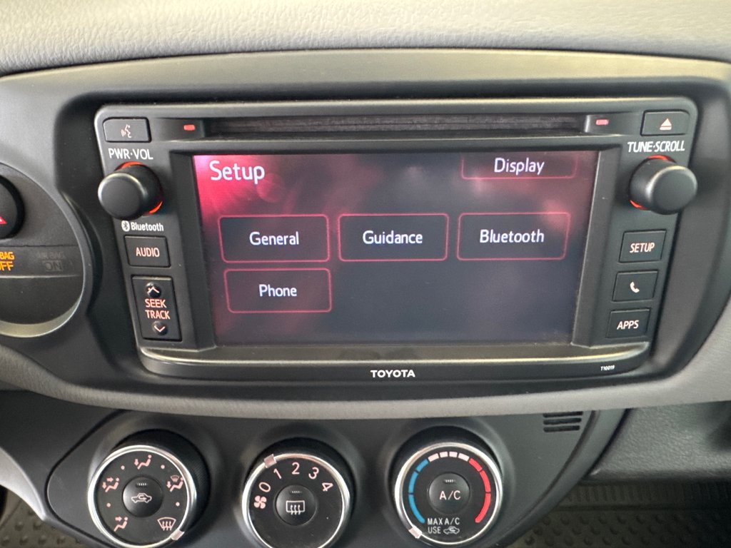 Toyota Yaris LE Gr:B  AUTOMATIQUE *SEULEMENT 49,500 KM* 2015 à Richmond, Québec - 17 - w1024h768px