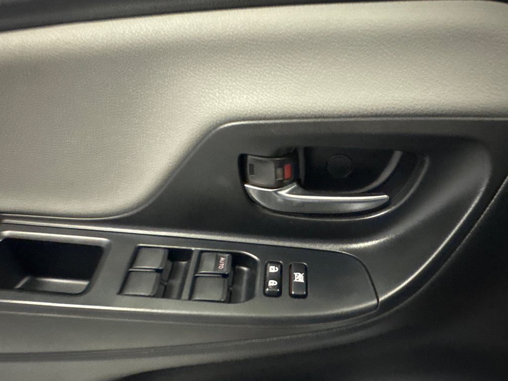 Toyota Yaris LE GROUPE ÉLECTRIQUE +BAS KILOMÉTRAGE 2017 à Richmond, Québec - 29 - w1024h768px