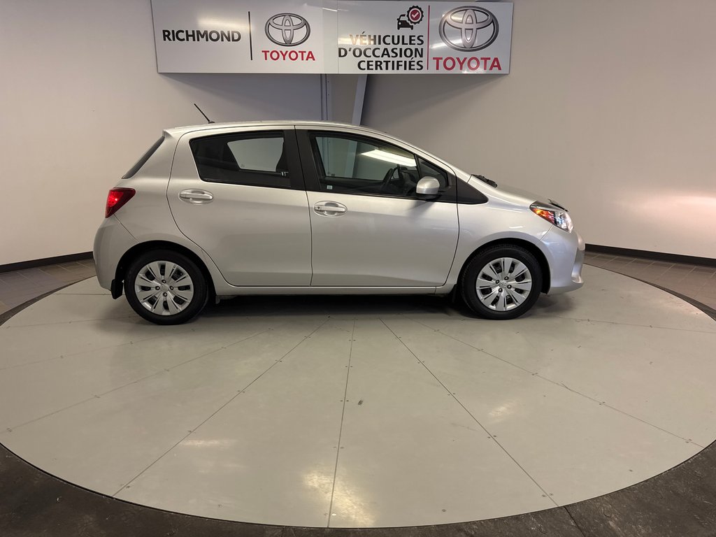 Toyota Yaris LE GROUPE ÉLECTRIQUE +BAS KILOMÉTRAGE 2017 à Richmond, Québec - 10 - w1024h768px