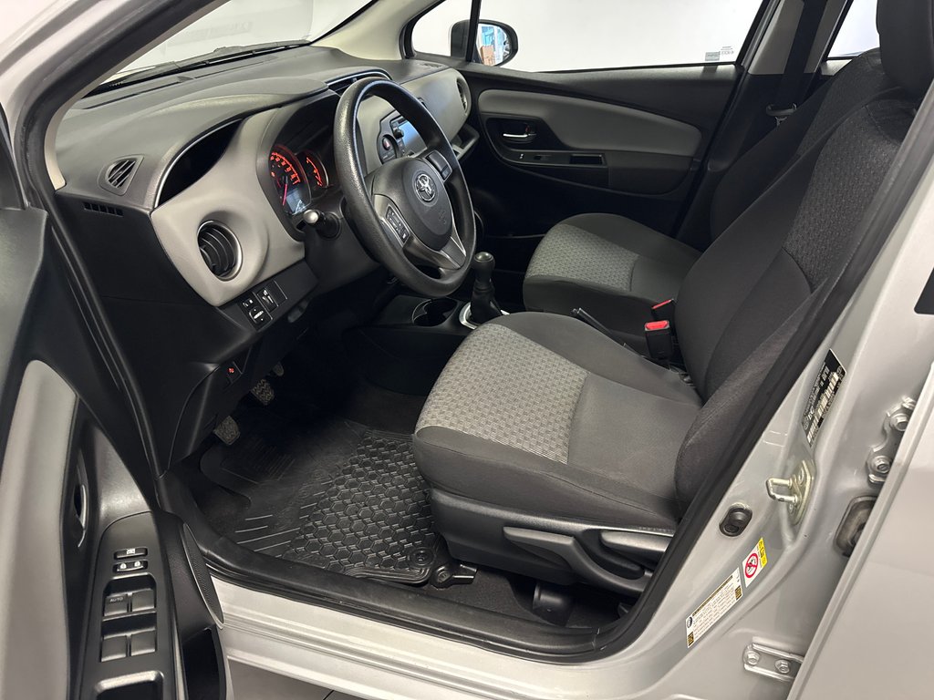 Toyota Yaris LE GROUPE ÉLECTRIQUE +BAS KILOMÉTRAGE 2017 à Richmond, Québec - 15 - w1024h768px