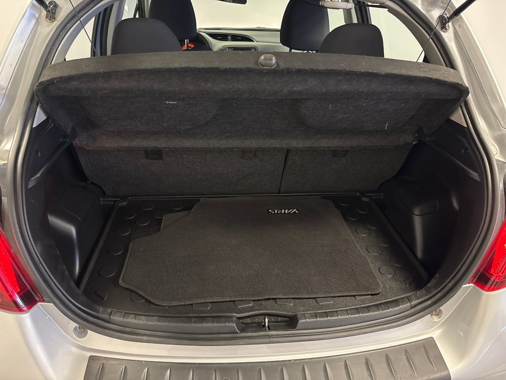 Toyota Yaris LE GROUPE ÉLECTRIQUE +BAS KILOMÉTRAGE 2017 à Richmond, Québec - 17 - w1024h768px