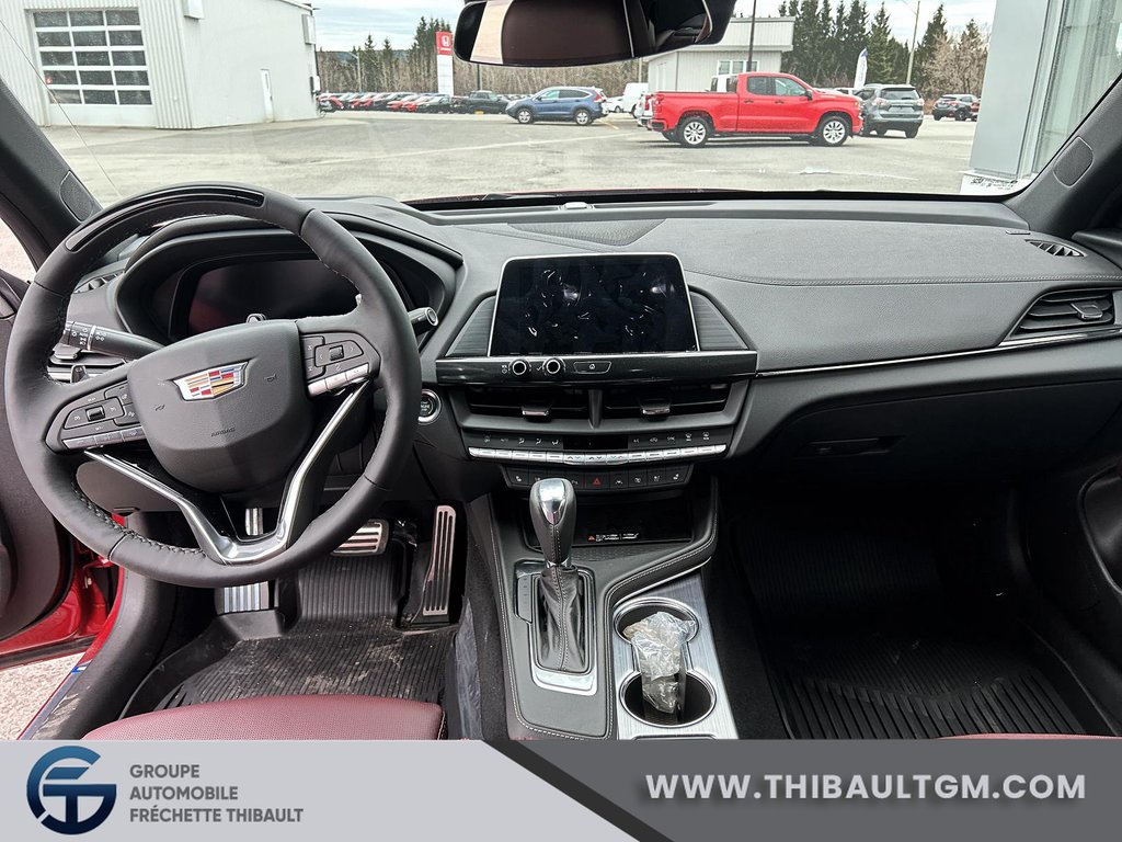 2024 Cadillac CT4 in Montmagny, Quebec - 8 - w1024h768px