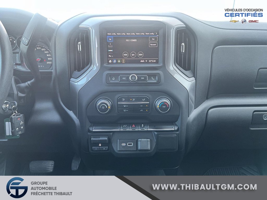 2021 Chevrolet Silverado 1500 in Montmagny, Quebec - 9 - w1024h768px