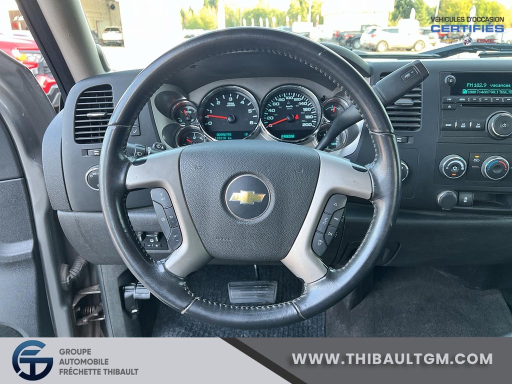 2013 Chevrolet SILVERADO  PICK-UP QUATRE PORTES À CABI in Montmagny, Quebec - 12 - w1024h768px