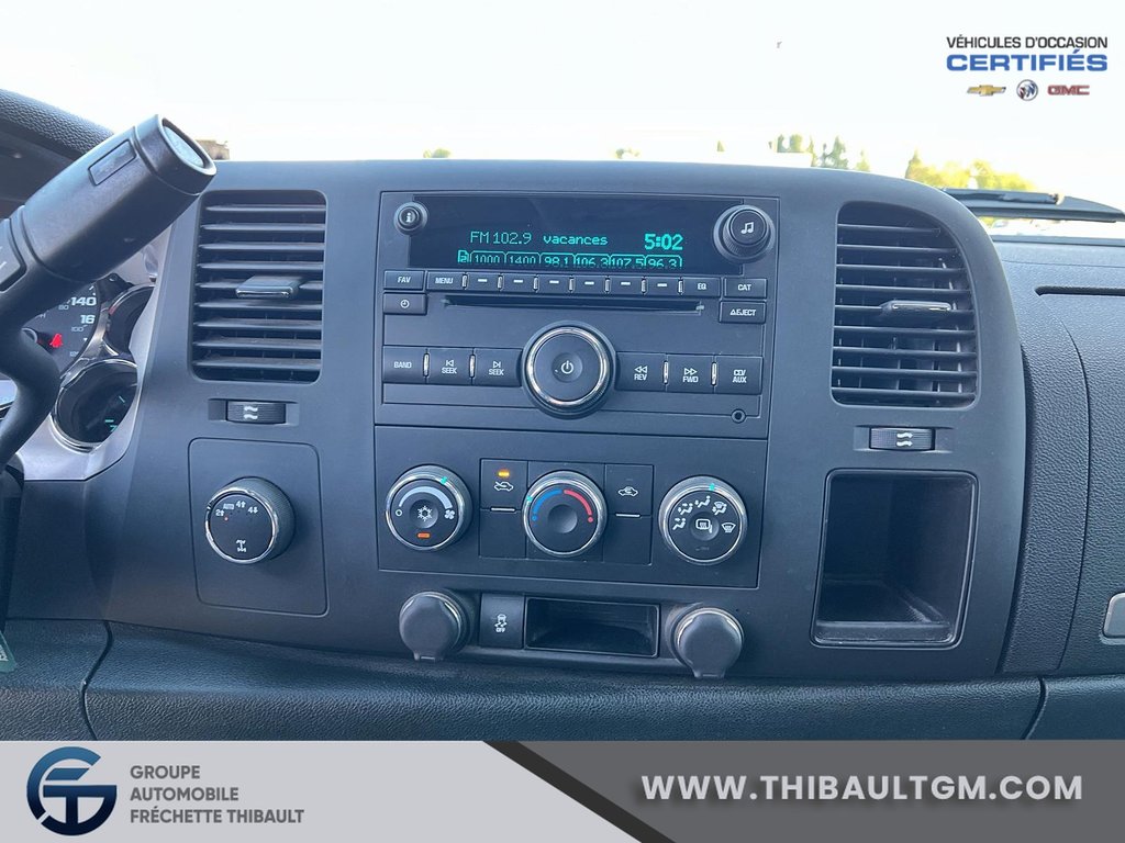 Chevrolet SILVERADO  PICK-UP QUATRE PORTES À CABI  2013 à Montmagny, Québec - 10 - w1024h768px