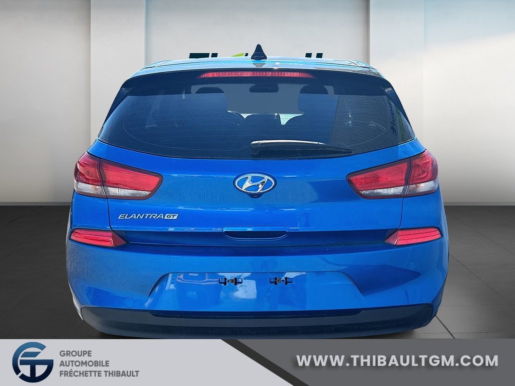 Hyundai Elantra  2018 à Montmagny, Québec - 3 - w1024h768px