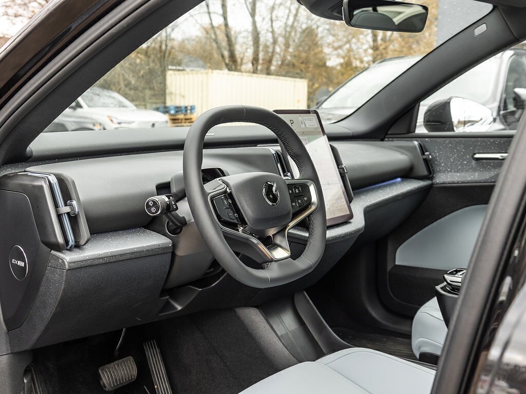 2025 Volvo EX30 Ultra-6