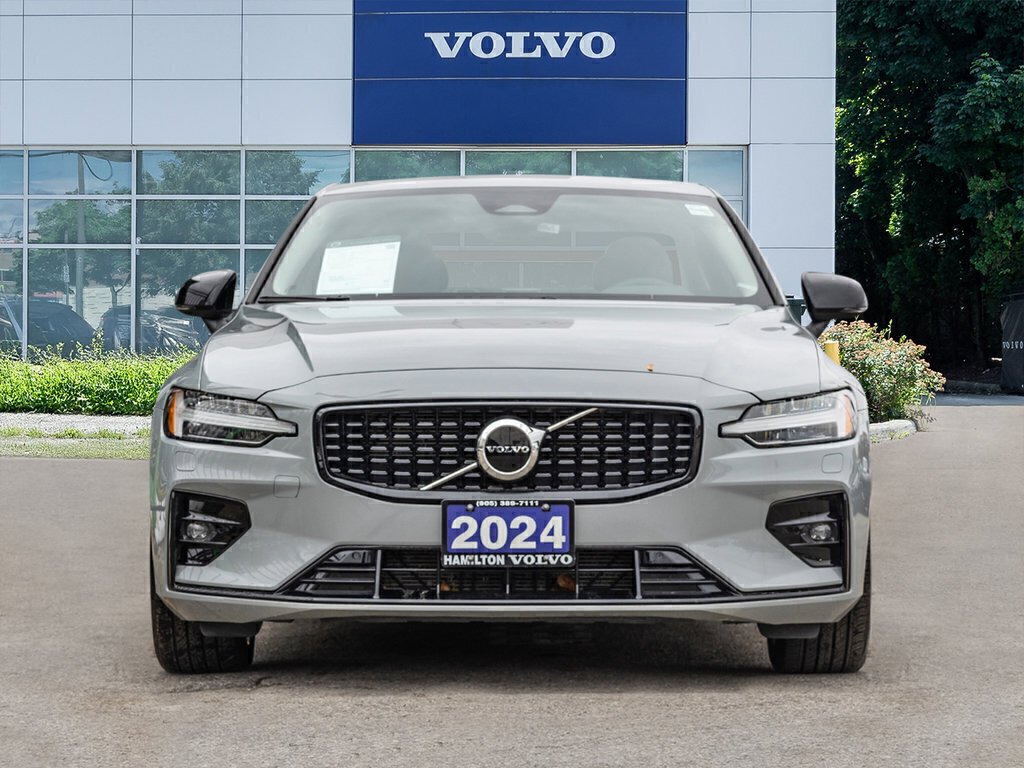 2024 Volvo S60 Core Dark Theme-1