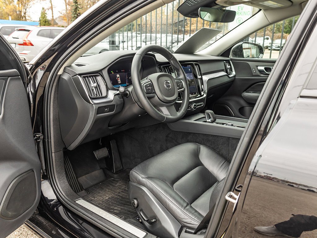 2024 Volvo S60 Core Dark Theme-6