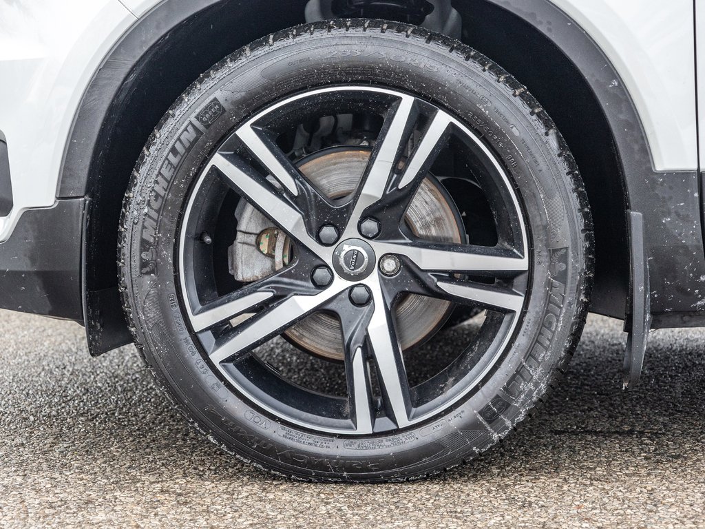 2022 Volvo XC40 R-Design-3