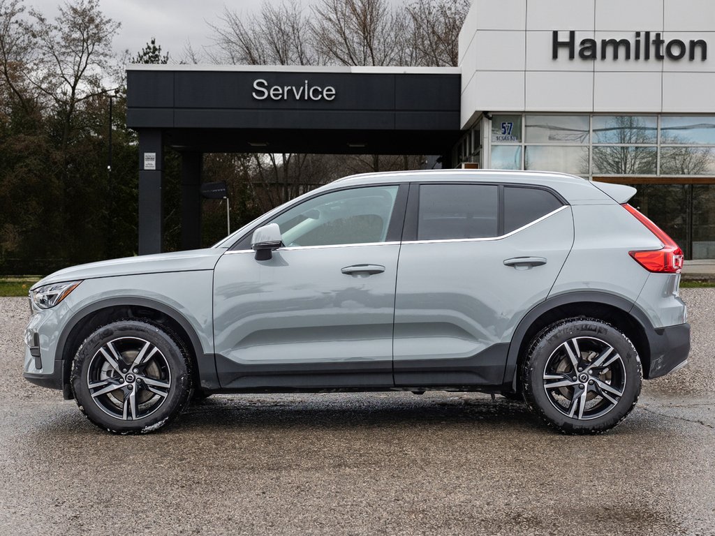 2025 Volvo XC40 Core Bright Theme-2
