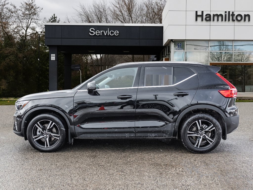 2025 Volvo XC40 Core Bright Theme-2