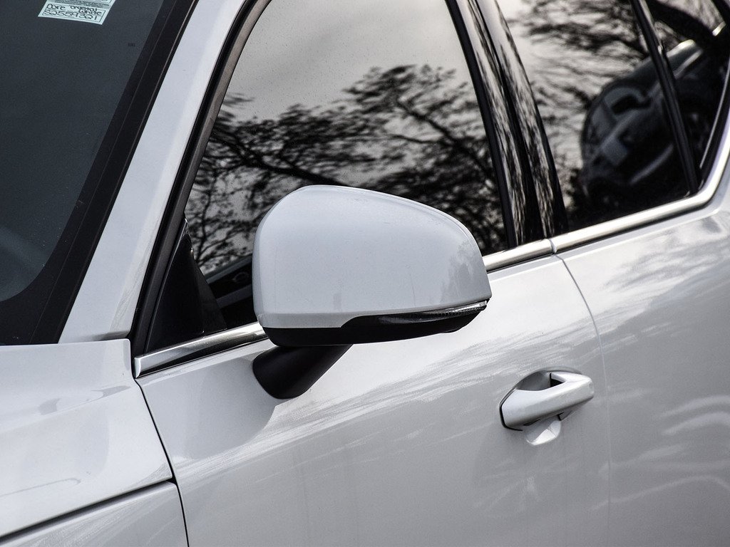 2025 Volvo XC40 Core Bright Theme-2