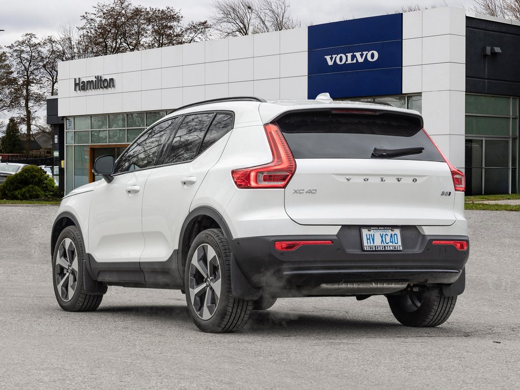 2026 Volvo XC40 Plus Dark Theme-4