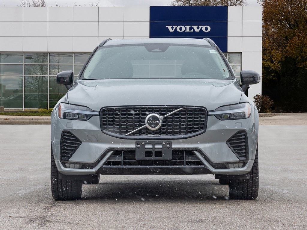 2025 Volvo XC60 Ultra Dark Theme-1