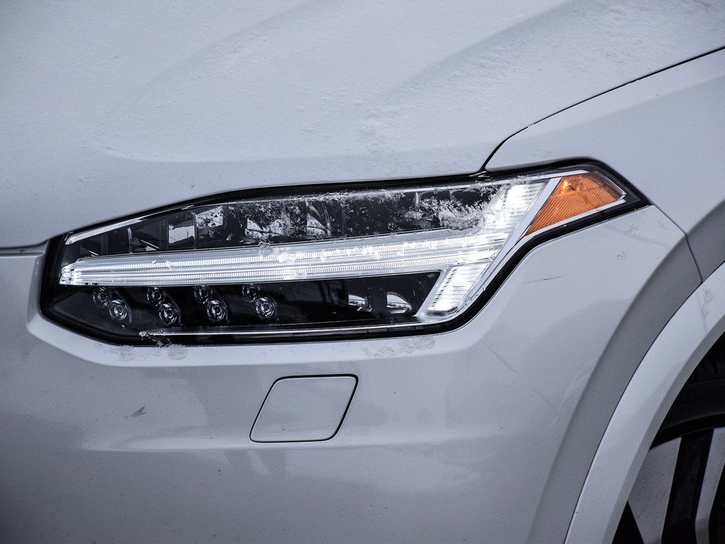 2022 Volvo XC90 R-Design-2