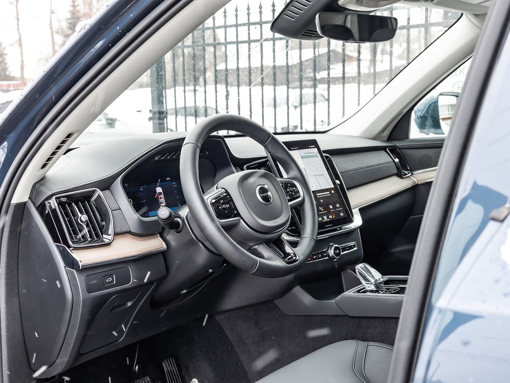 2025 Volvo XC90 Core Bright Theme-6