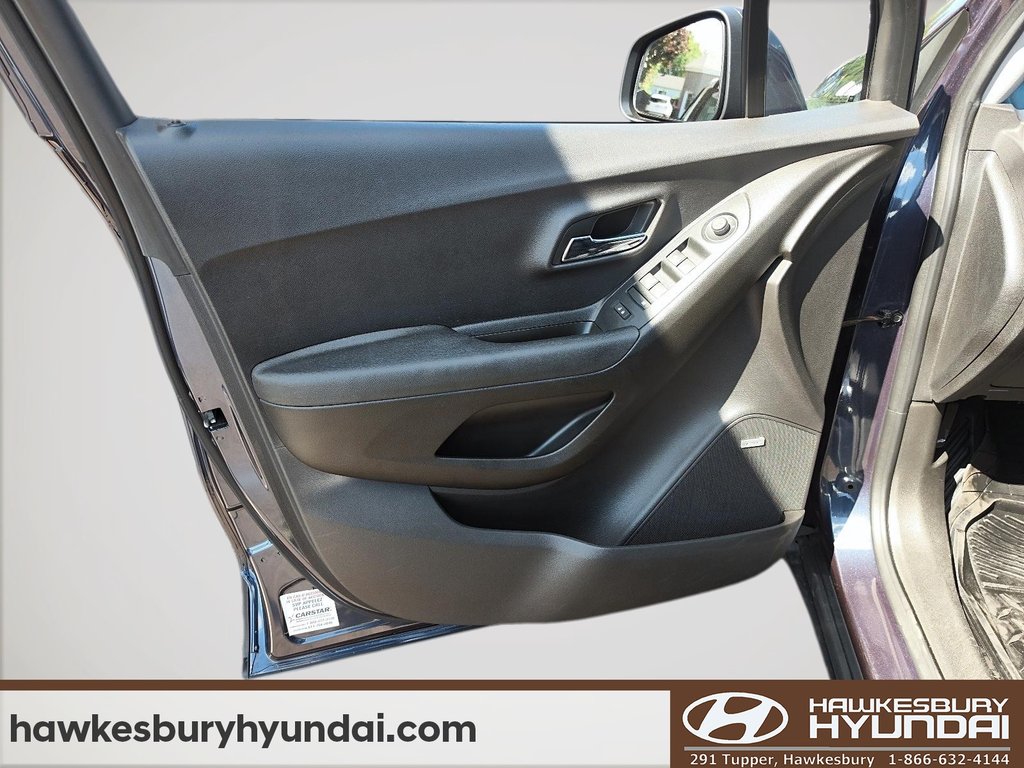 2019 Chevrolet Trax LT in Hawkesbury, Ontario - 11 - w1024h768px