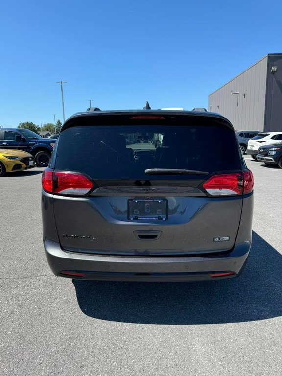 Pacifica Touring-L Plus 2019 à Hawkesbury, Ontario - 10 - w1024h768px