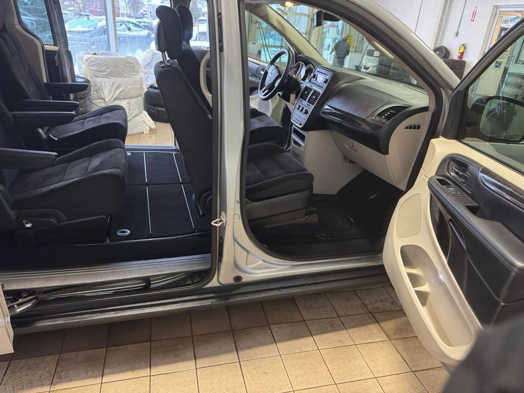 2019 Dodge Grand Caravan Canada Value Package in Hawkesbury, Ontario - 14 - w1024h768px