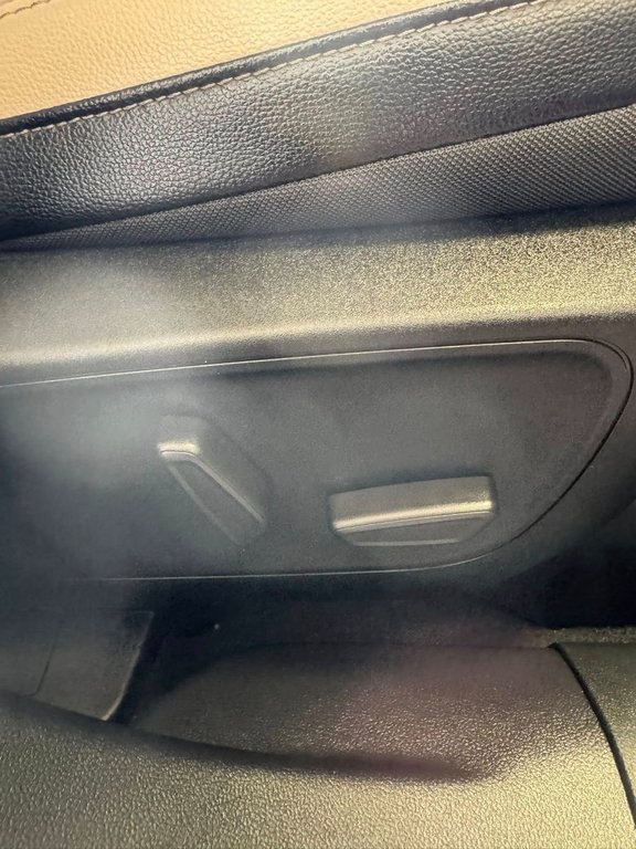 2020 Ford Escape Titanium Hybrid in Hawkesbury, Ontario - 18 - w1024h768px